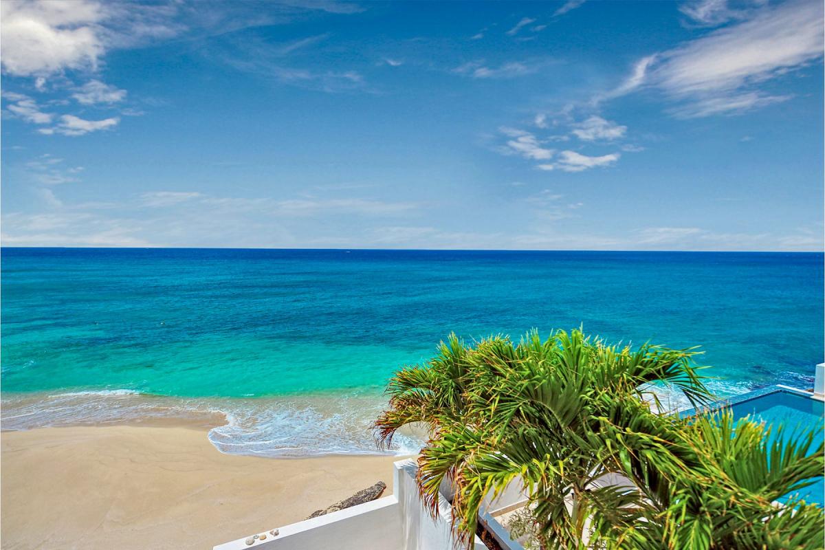Pool Villa St Martin - Villa beach view